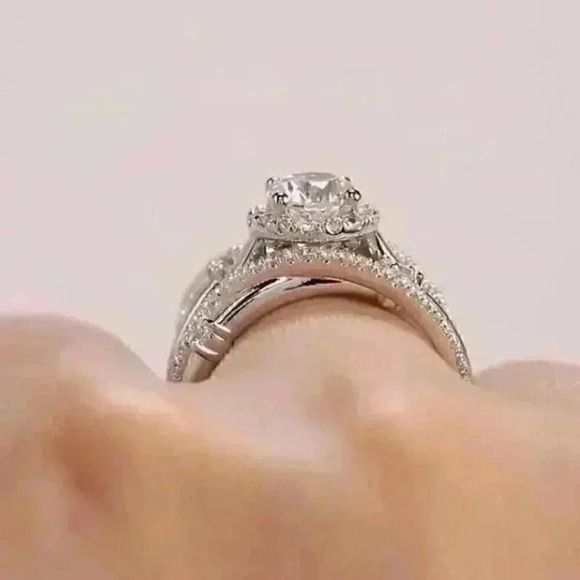 New 925 Silver White Sapphire Ring - Picture 3 of 3